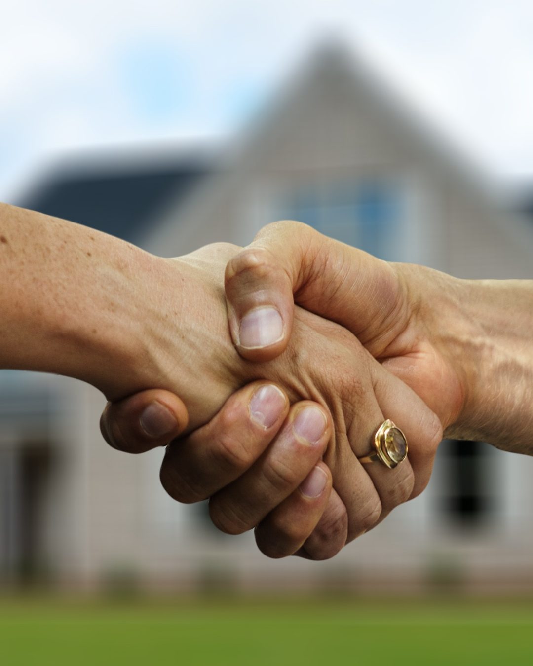 A Step-by-Step Guide to a Smooth and Successful Sale